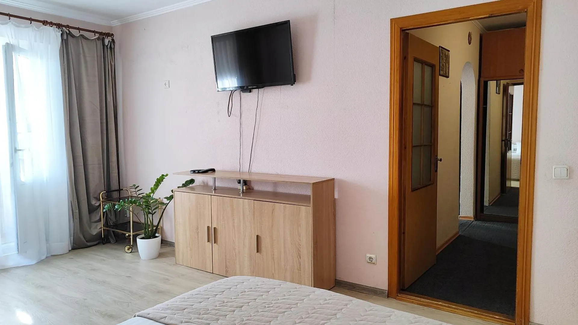 Apartmán Однокімнатна На Троєщині Kyjev Ukrajina